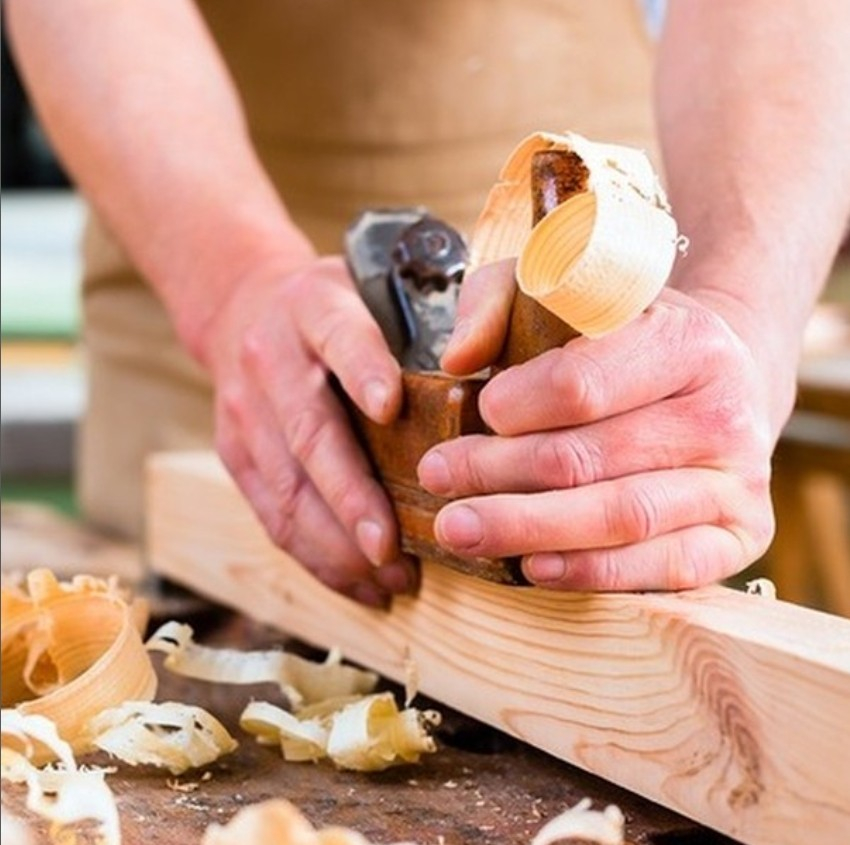 Gerommel in de marge